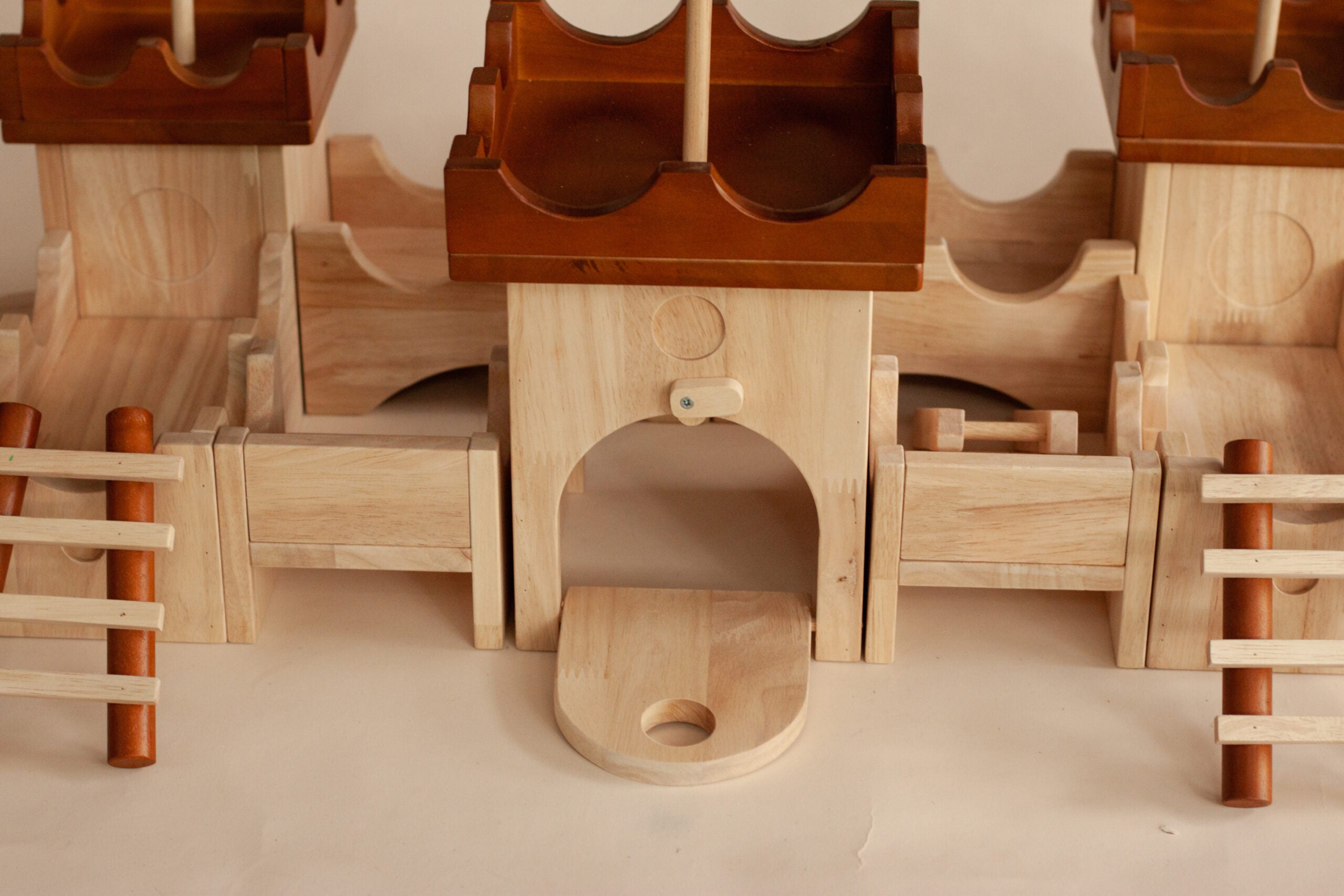 Qtoys -Medieval Castle - New Design Wooden
