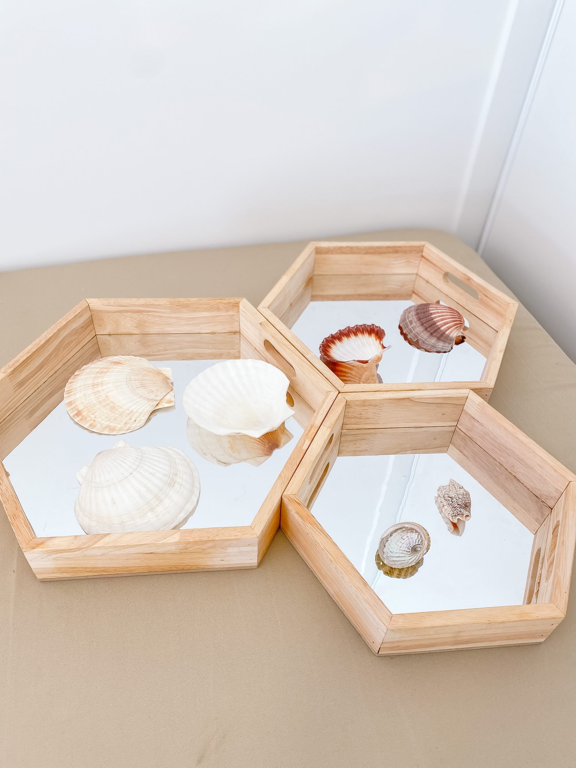 Qtoys - Mirror Trays Hexagonal set of 3 - Wooden