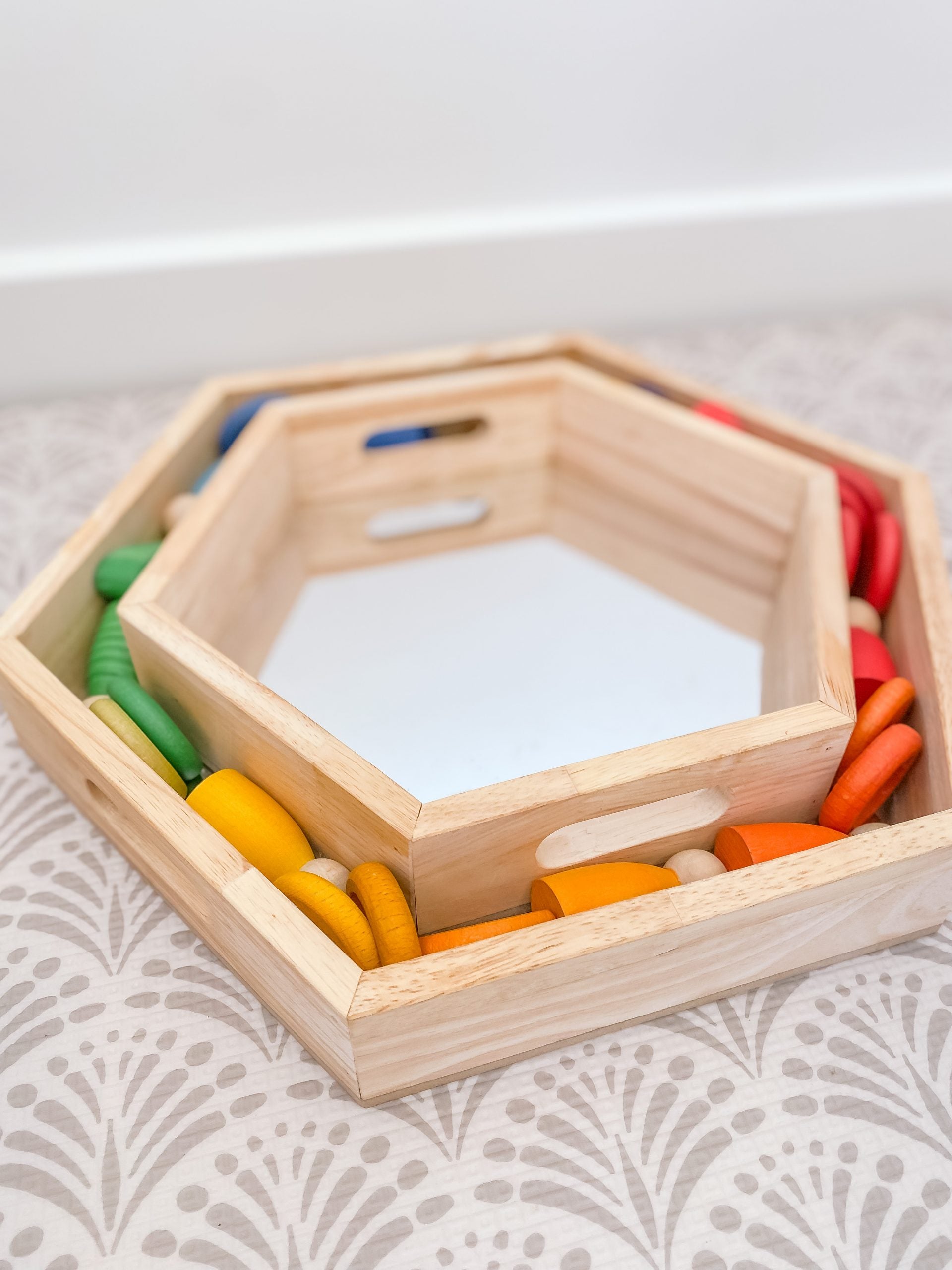 Qtoys - Mirror Trays Hexagonal set of 3 - Wooden